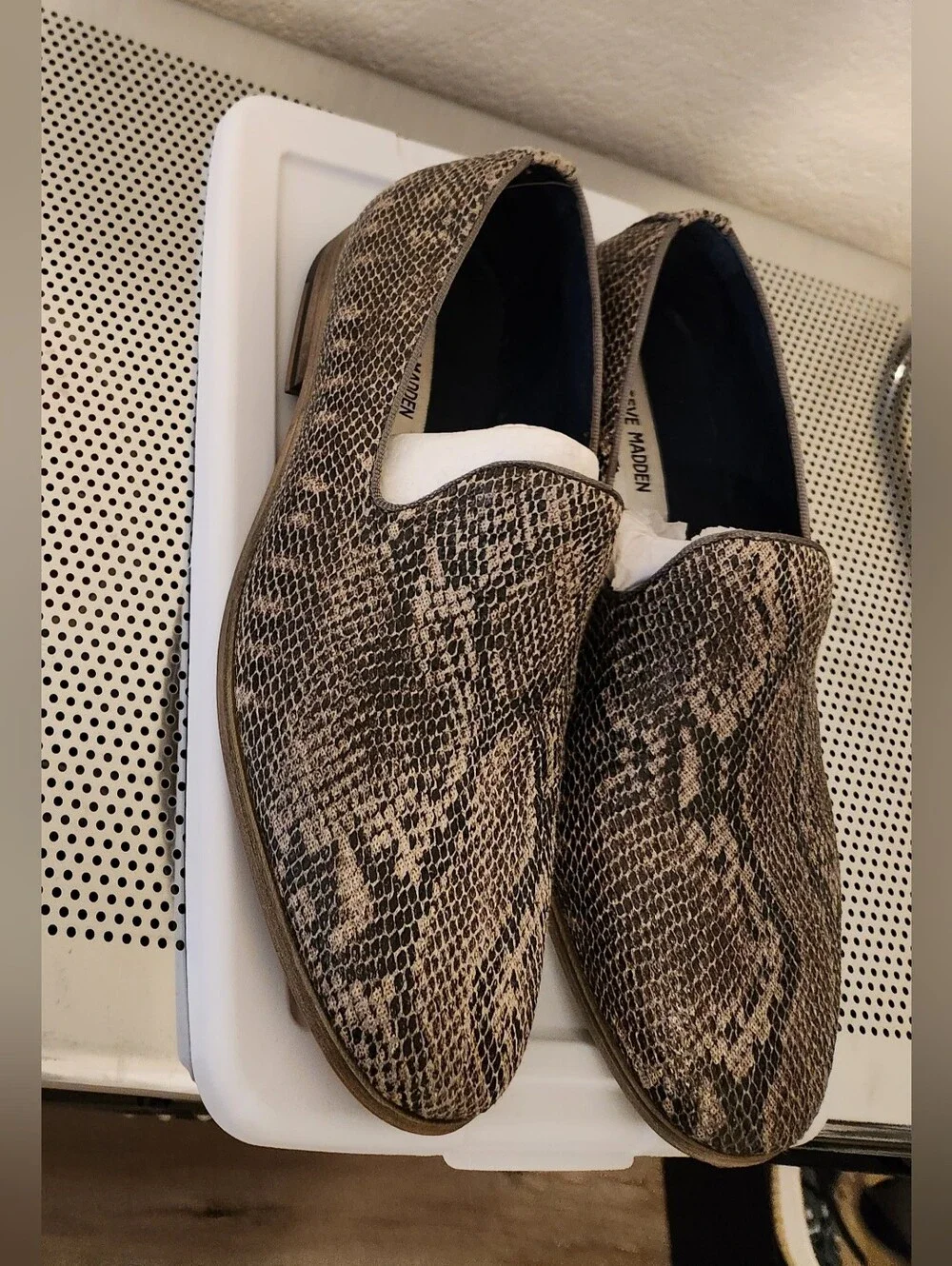 Steve Madden Men’s Snake-Print Slip-On Loafers in Brown and Black Men Size 7.5
